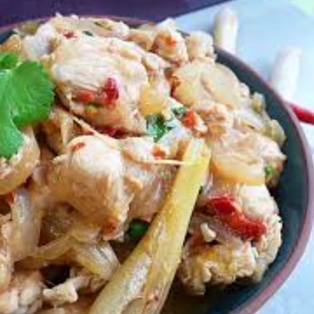 Chicken with Lemon Grass and Chili - Ga Xao Xa Ot.