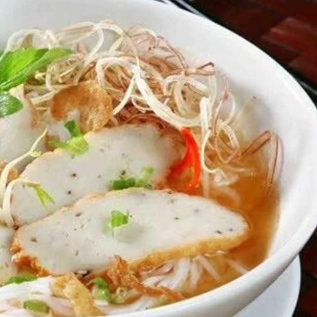 Fish Patty Udon Soup - Banh Canh Cha Ca.