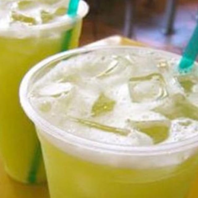 Fresh Squeezed Sugar Cane Juice - Nuoc Mia Tuoi.