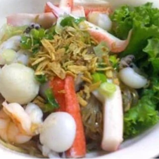 Seafood with Egg Noddle Soup - Mi Hai Vi.