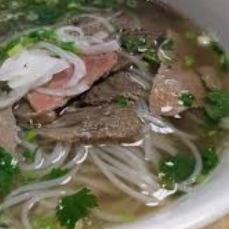 Delicious Pho: A Vietnamese Noodle Favorite