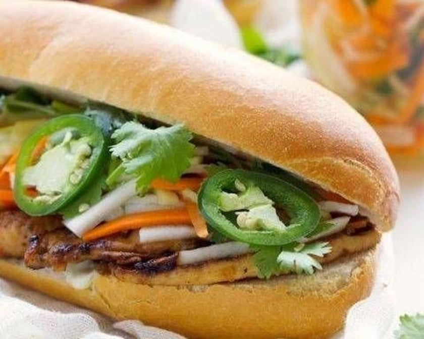 Charbroiled Chicken Sandwich (7") - Banh Mi Ga Nuong.