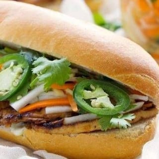 Charbroiled Chicken Sandwich (7") - Banh Mi Ga Nuong