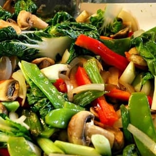 Veggie Stir Fry Bok Choy and Tofu - Rau Cu va Dau Hu Xao Chay