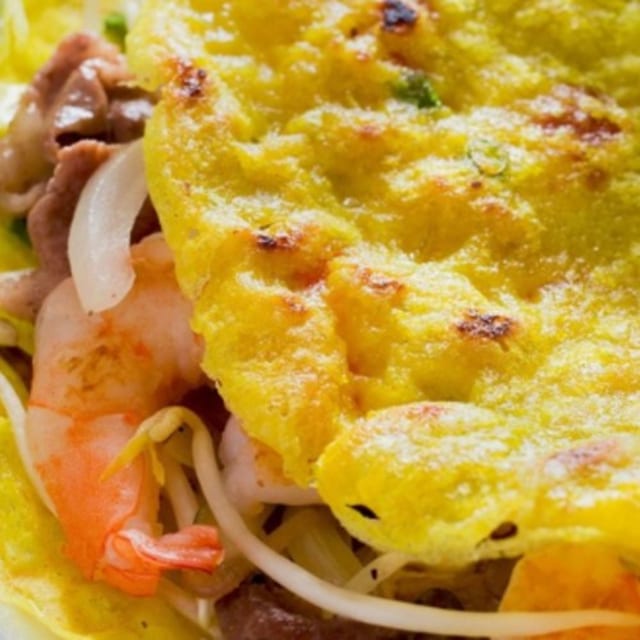 Vietnamese Pancake - Banh Xeo.